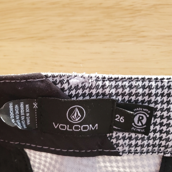 Volcom Pants Women's Size 26 Black And White Herringbone - Picture 8 of 14